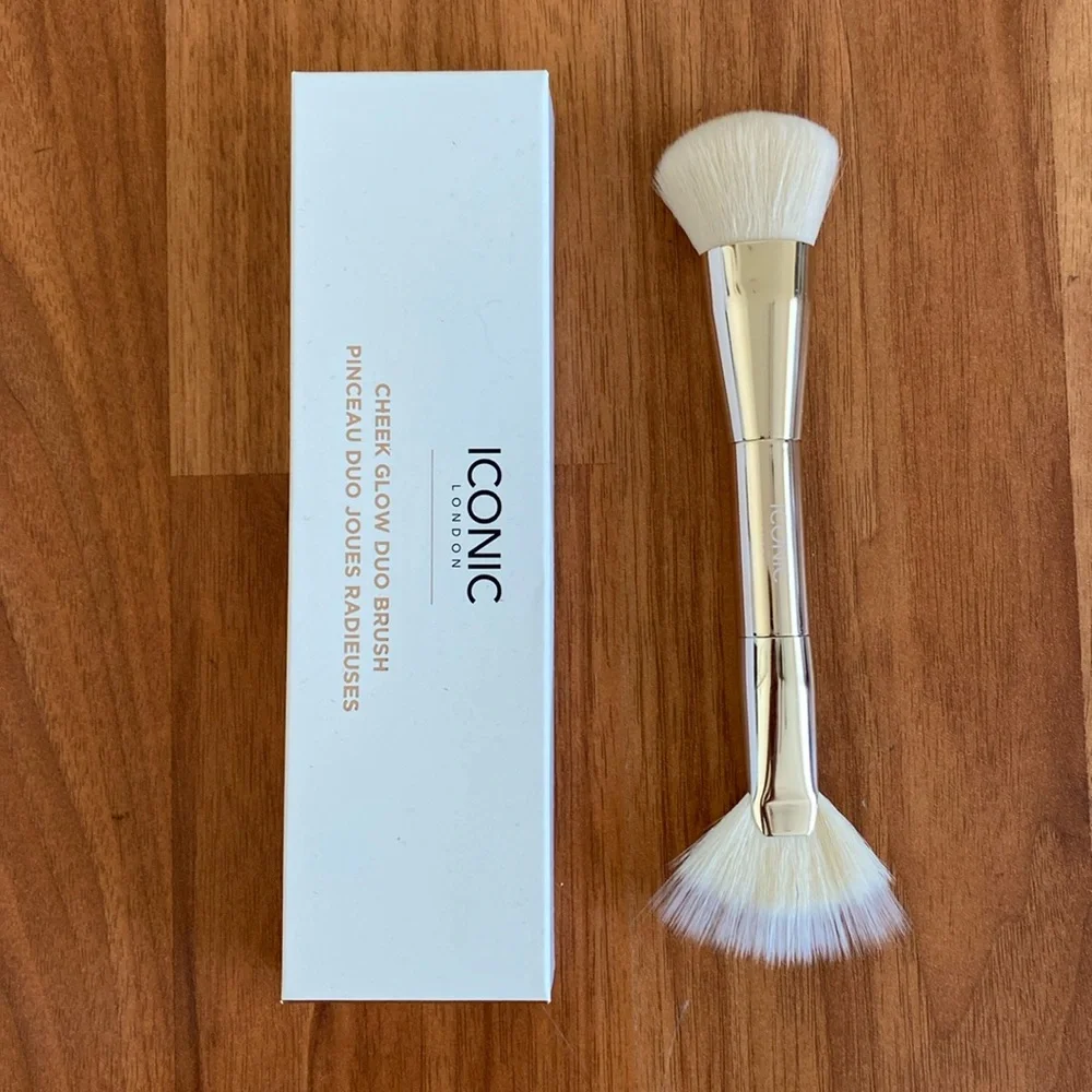 ❤️ Iconic London Cosmetics Cheek Glow Duo Limited Edition Brush NWT